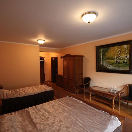 Pension Curmatura Stezii Rasinari Exterior photo