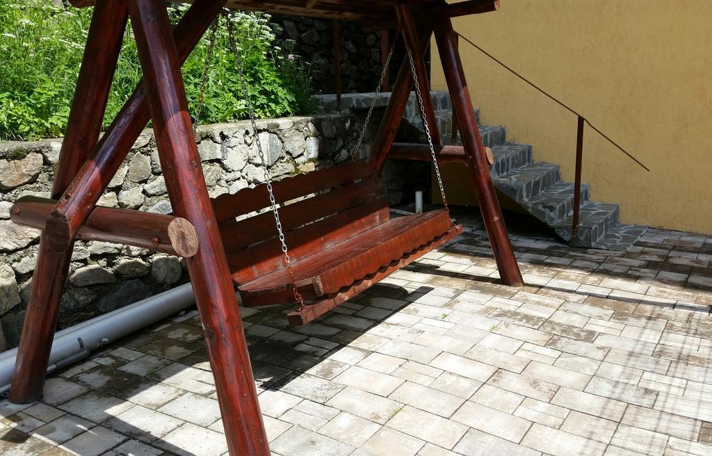 Pension Curmatura Stezii Rasinari Exterior photo